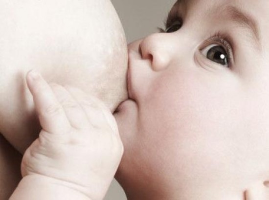 A szoptatás csökkenti a petefészekrák kialakulásának kockázatát