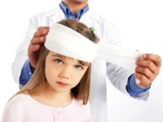 Fejsérülés gyermekeknél - mikor kell orvoshoz menni?