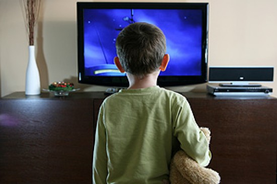 Mi zajlik a gyerekek agyában, ha tévéznek?