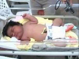  9kg-os csecsemő született