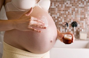 Gombos Edina: tippek a terhességi csíkok ellen